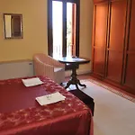 Il Casale Dei Conti Bed & Breakfast Barcellona-Pozzo di Gotto